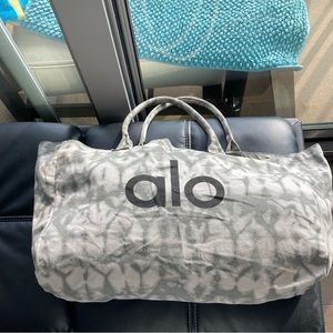 ALO Yoga Tote Bag Grey tie dye with ALO logo in black; large